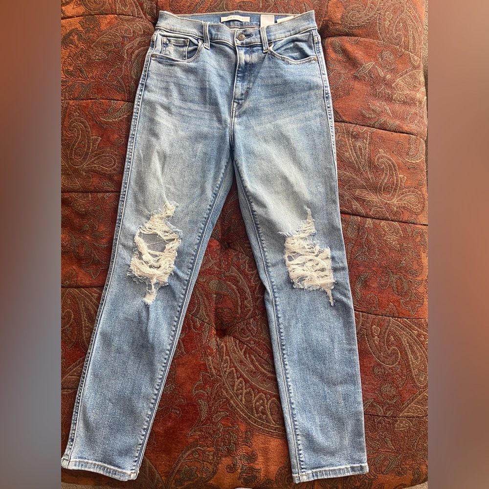 Eunina  High Rise Boyfriend  3 Distressed jeans